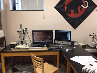 Lab annex with three measuring stations